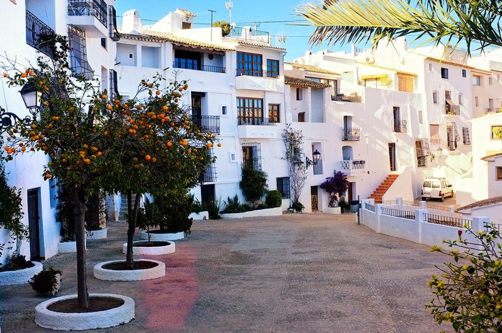 Вилла Altea Town House Deluxe Sea View Экстерьер фото